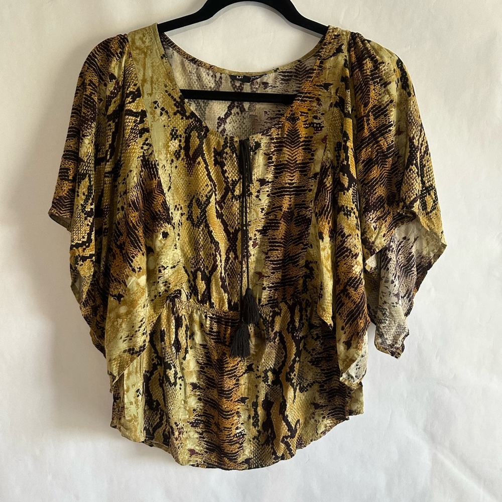 Unique Spectrum Snake Print Women's Top